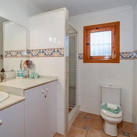 Moreno With Large Private Pool Villa *