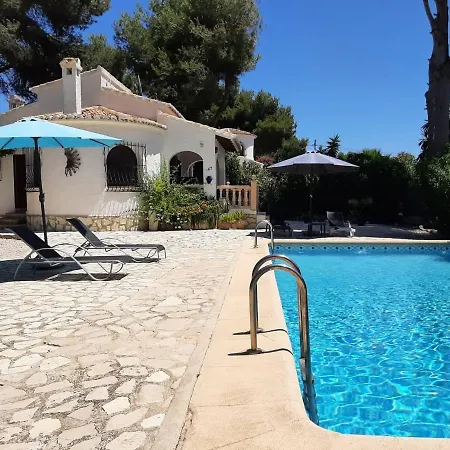 Moreno With Large Private Pool Villa *