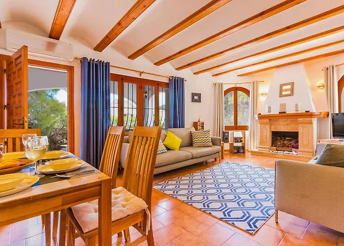 Moreno With Large Private Pool Vila