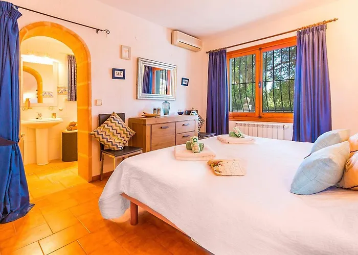 Moreno With Large Private Pool Jávea