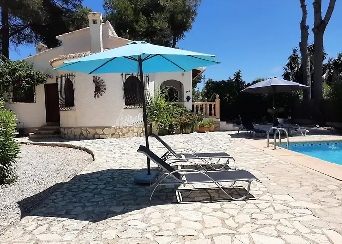 Moreno With Large Private Pool Villa
